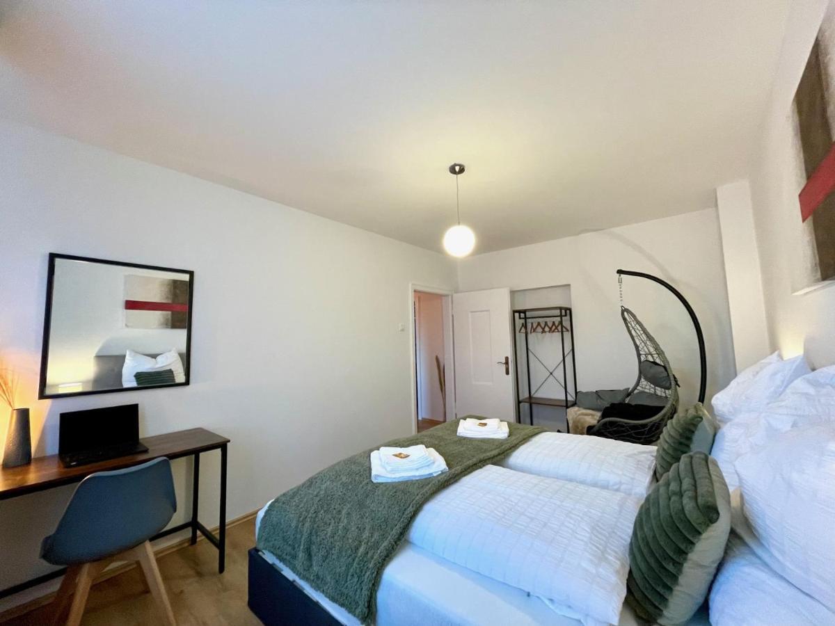 Downtown Apartment By Ninja Spaces - Kingsize-Bett, Kueche, Netflix, Terrasse Wuppertal Exterior photo