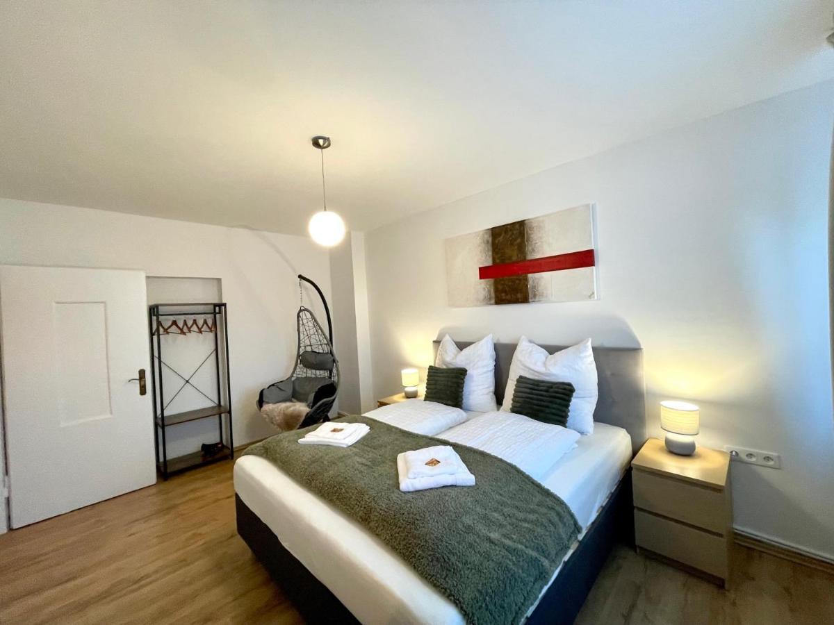 Downtown Apartment By Ninja Spaces - Kingsize-Bett, Kueche, Netflix, Terrasse Wuppertal Exterior photo