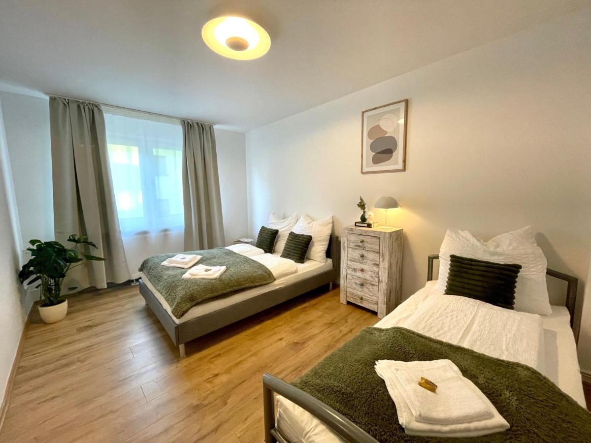 Downtown Apartment By Ninja Spaces - Kingsize-Bett, Kueche, Netflix, Terrasse Wuppertal Exterior photo