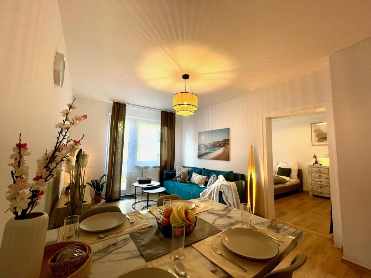 Downtown Apartment By Ninja Spaces - Kingsize-Bett, Kueche, Netflix, Terrasse Wuppertal Exterior photo